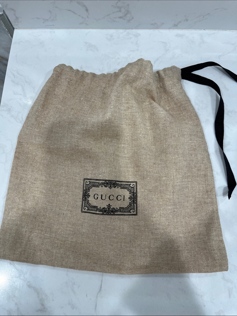 Men's Bag Subcategory Identification Small bag for belts, whether for men or wom